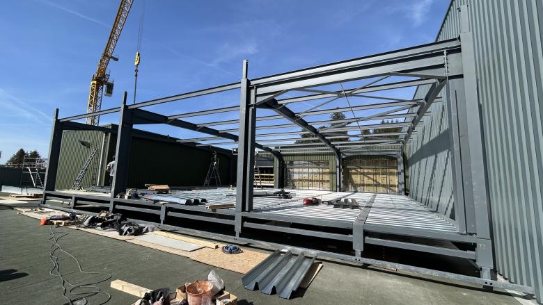 Charpente métallique sur bâtiment existant